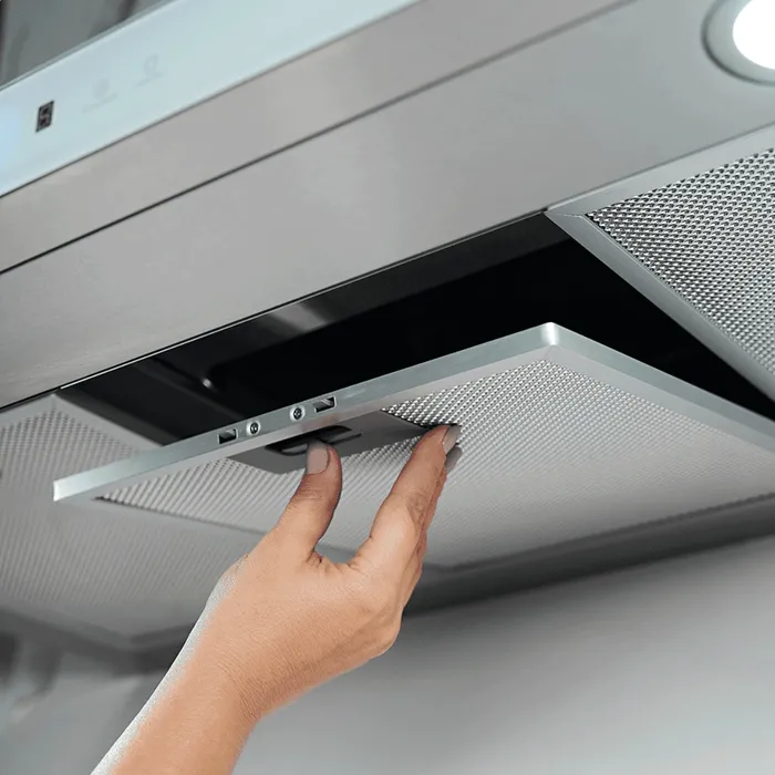 COIFA DE PAREDE INFINITY 90 CM VIDRO DIGITAL TOUCH PRETO 127V - FISCHER