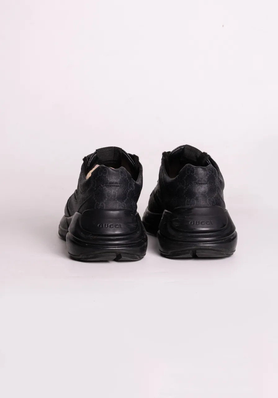 Tênis Gucci Rhyton GG 