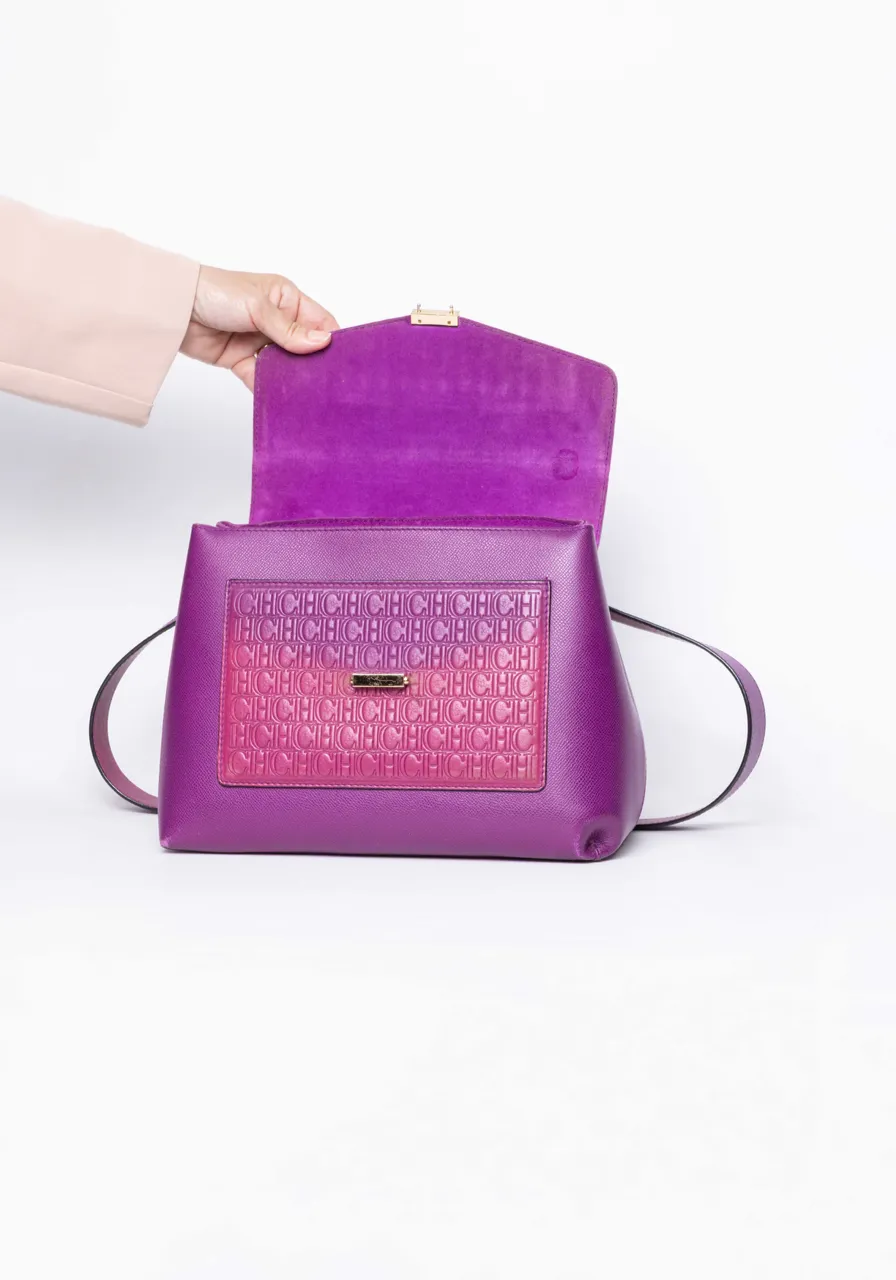 Carolina Herrera Pushlock