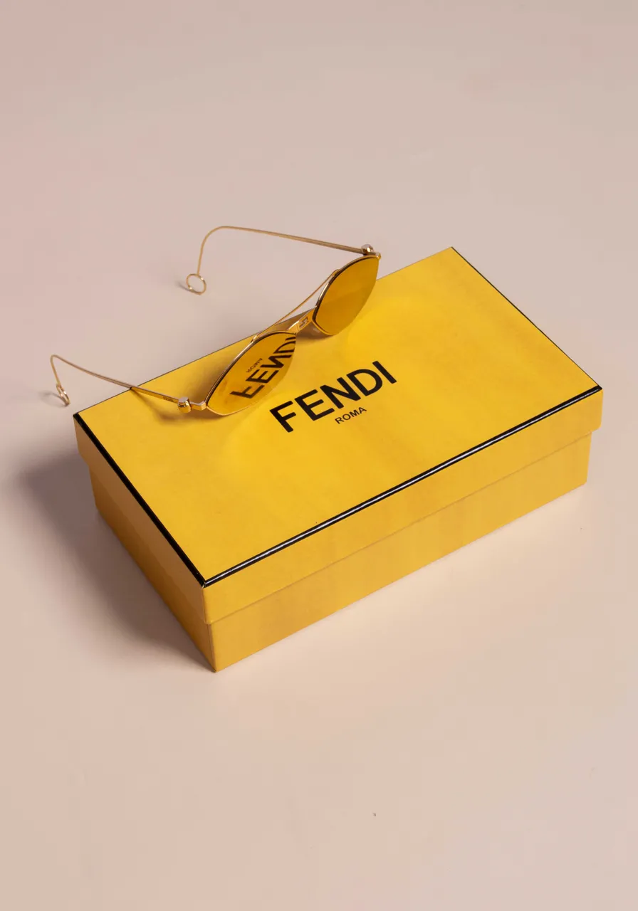 Óculos de sol Fendi Baguette 