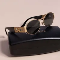 Óculos de sol Versace Medusa Head - imagem 4