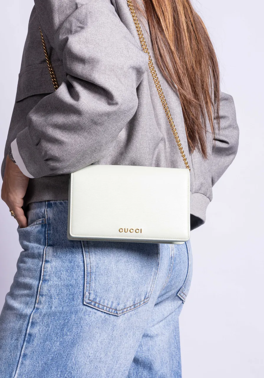 Gucci Script 