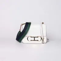 Carolina Herrera Initials Insignia  - imagem 3