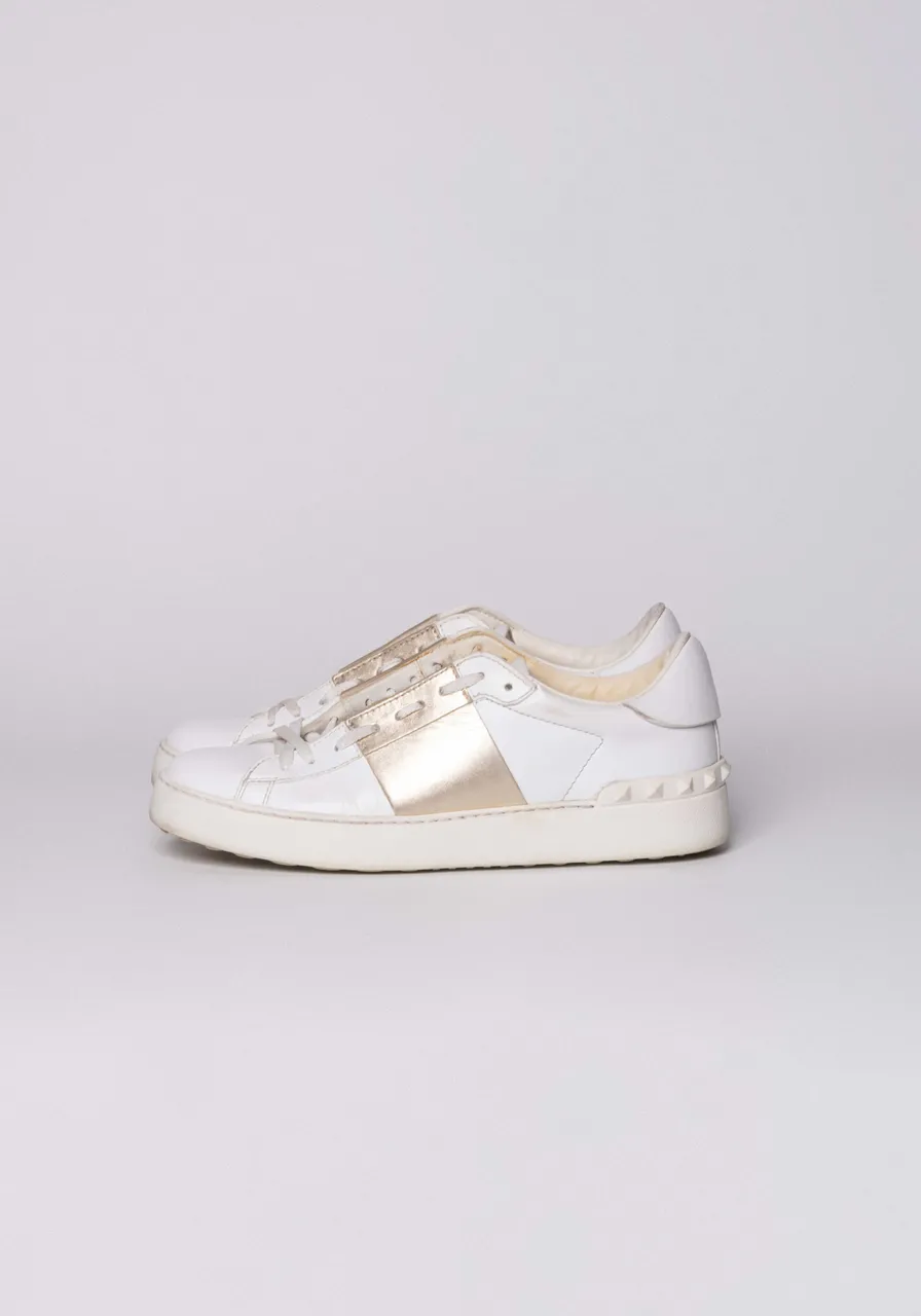 Tênis Valentino Garavani Rockstud 