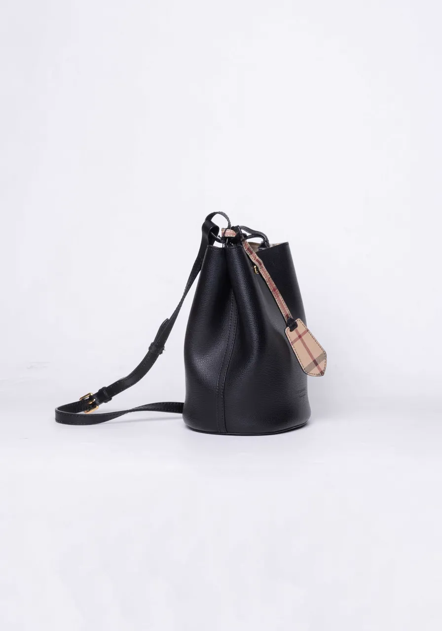 Buyberry Bucket 