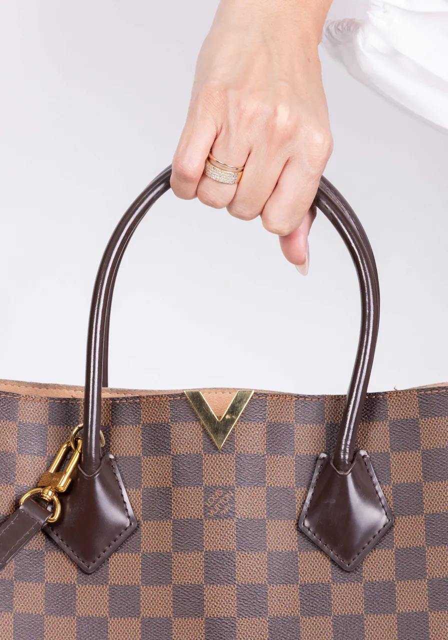 Louis Vuitton Damier Ébène Kensington Tote