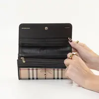 Carteira Burberry Haymarket Check - imagem 4
