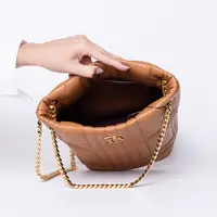 Burberry Lola Bucket - imagem 4