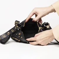 Balenciaga Le Cagole  - imagem 7