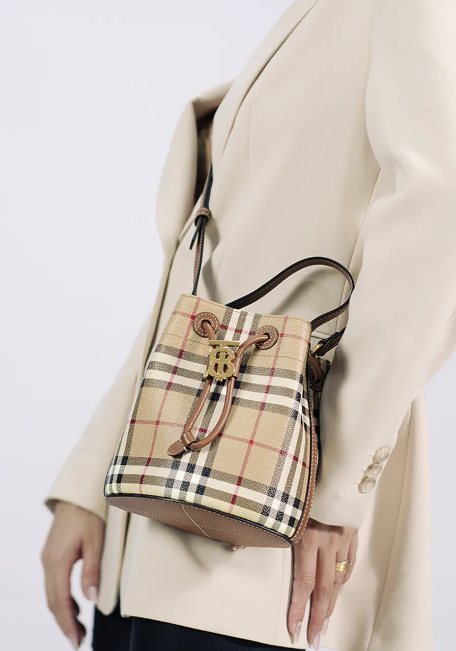 Burberry Bucket TB mini