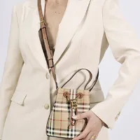 Burberry Bucket TB mini - imagem 3