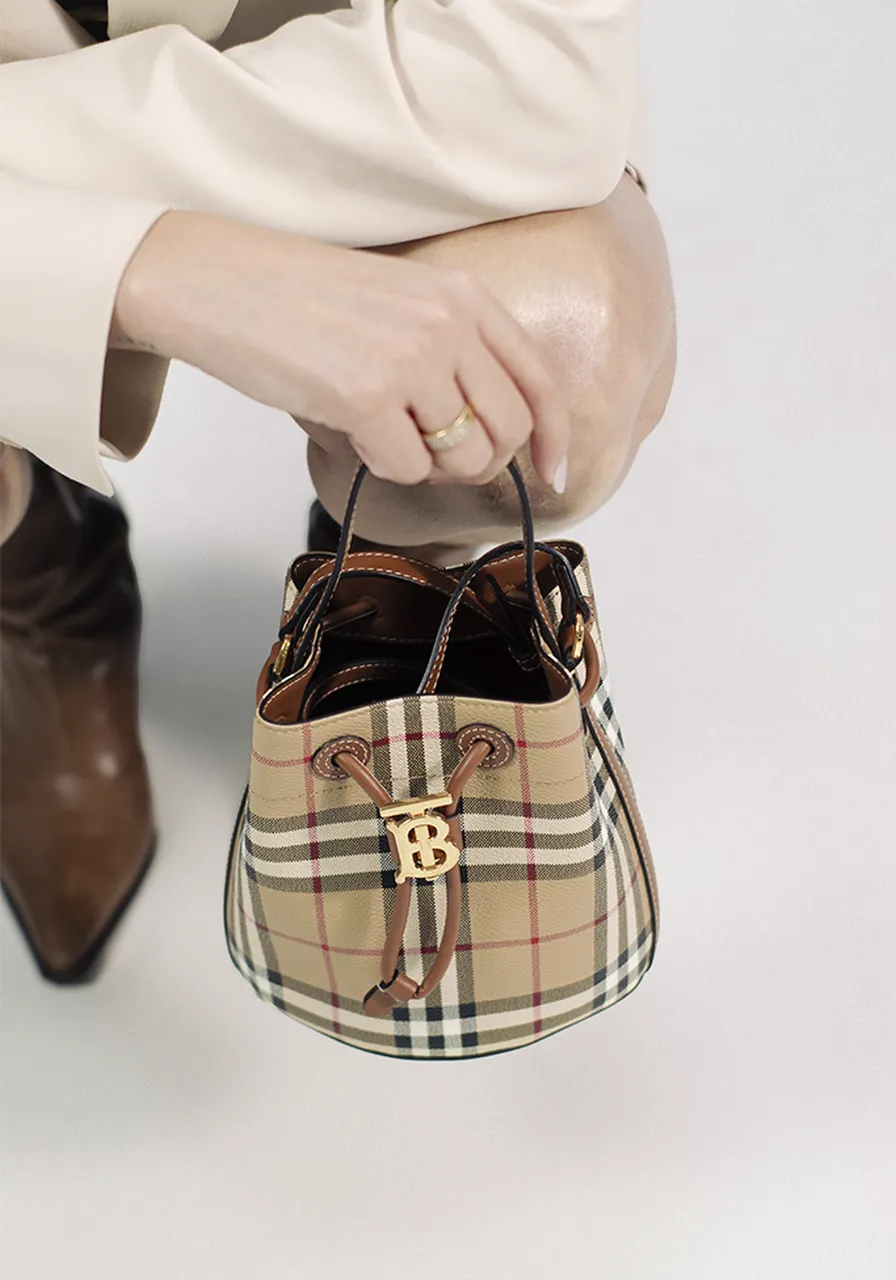Burberry Bucket TB mini