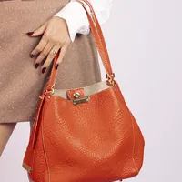 Burberry Embossed Canterbury Tote Bag - imagem 3