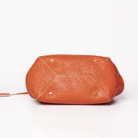 Burberry Embossed Canterbury Tote Bag - imagem 6