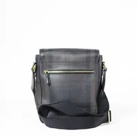 Burberry Greenford Crossbody Bag Smoked Check Coated Canvas - imagem 5