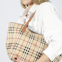 Burberry Haymarket Check Tote - imagem 2