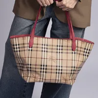 Burberry Haymarket  - imagem 4