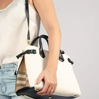 Burberry Trimmed Banner  - imagem 2