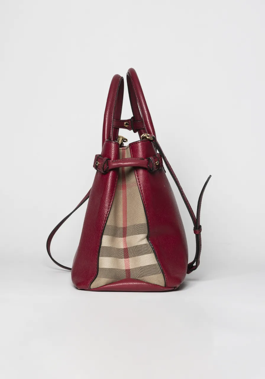 Burberry Trimmed Banner 