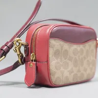 Coach Canvas Signature Câmera Bag - imagem 3