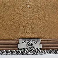 Chanel Boy Medium Flap Bag Stingray  - imagem 3