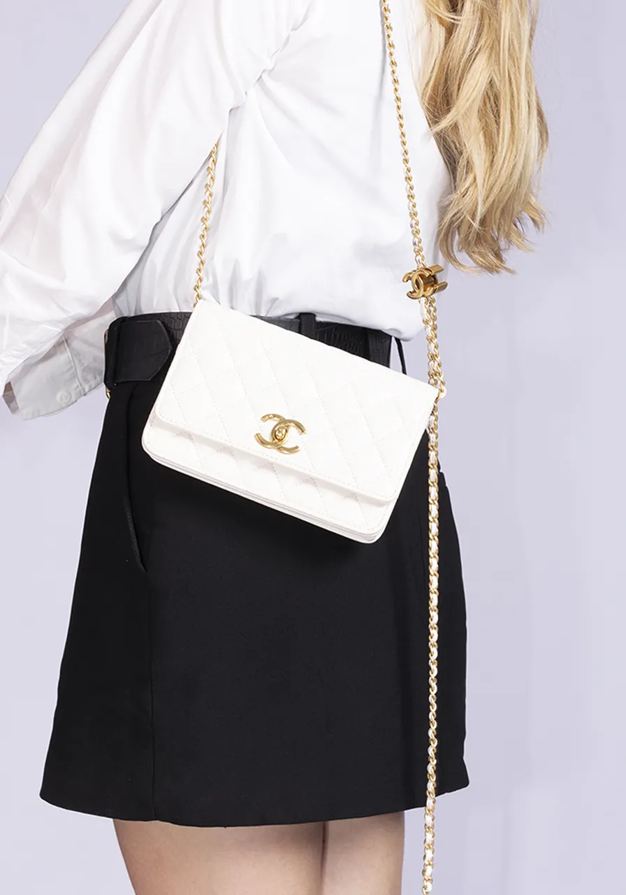 Chanel Classic Wallet On Chain 