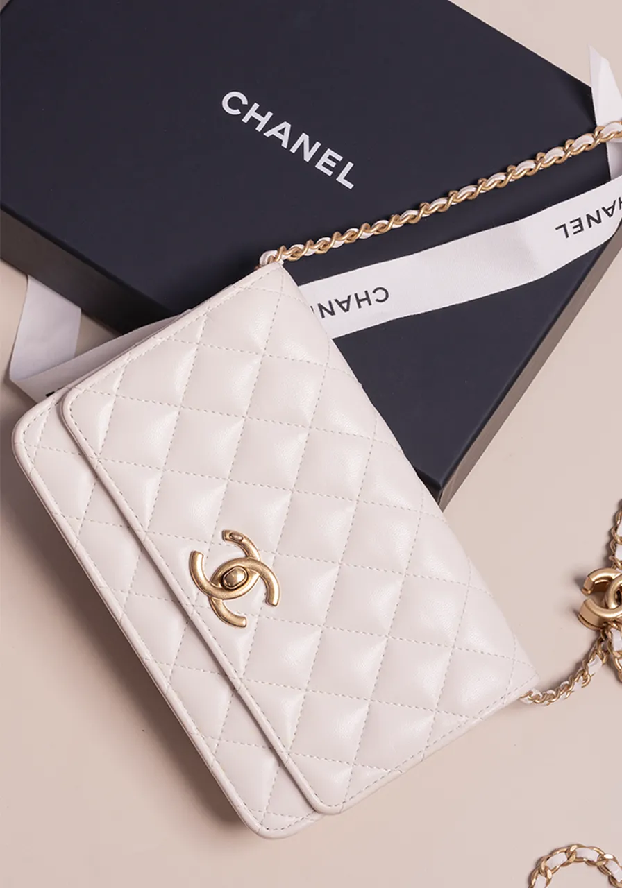 Chanel Classic Wallet On Chain 