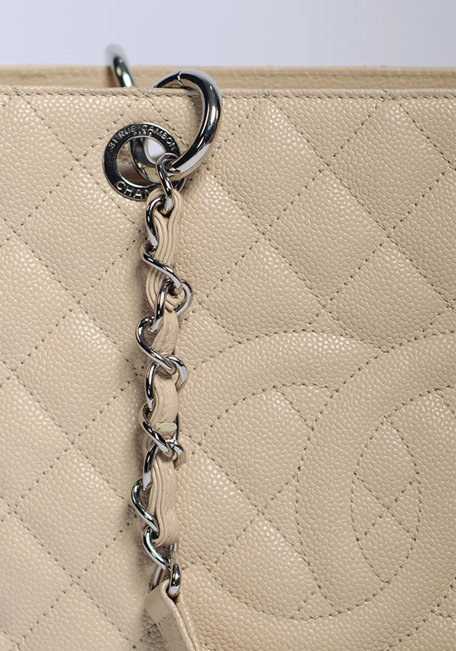 Chanel Shopper 