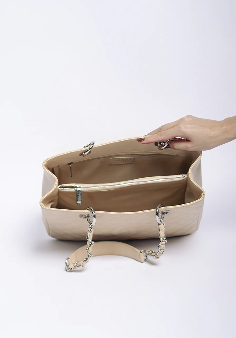 Chanel Shopper 