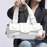 Chloé Saskia  - imagem 4