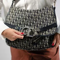 Dior Navy Logo Charms Messenger - imagem 8