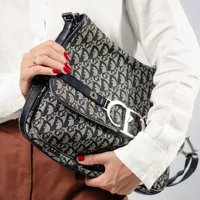 Dior Navy Logo Charms Messenger - imagem 2