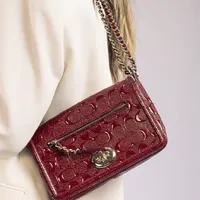Coach Crossbody Verniz - imagem 3