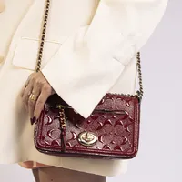 Coach Crossbody Verniz - imagem 4
