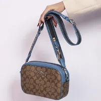 Coach Jamie  - imagem 4