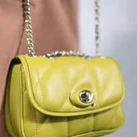 Coach Pilow Madison Shoulder 18  - imagem 4