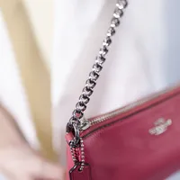 Coach Mini Pochete Rosê - imagem 4