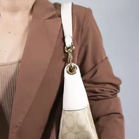 Coach Signature Shoulder Bag - imagem 3