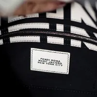 Fendi Baguette Logo Printed Marc Jacobs  - imagem 5