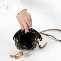 Fendi Tresor Bucket  - imagem 6
