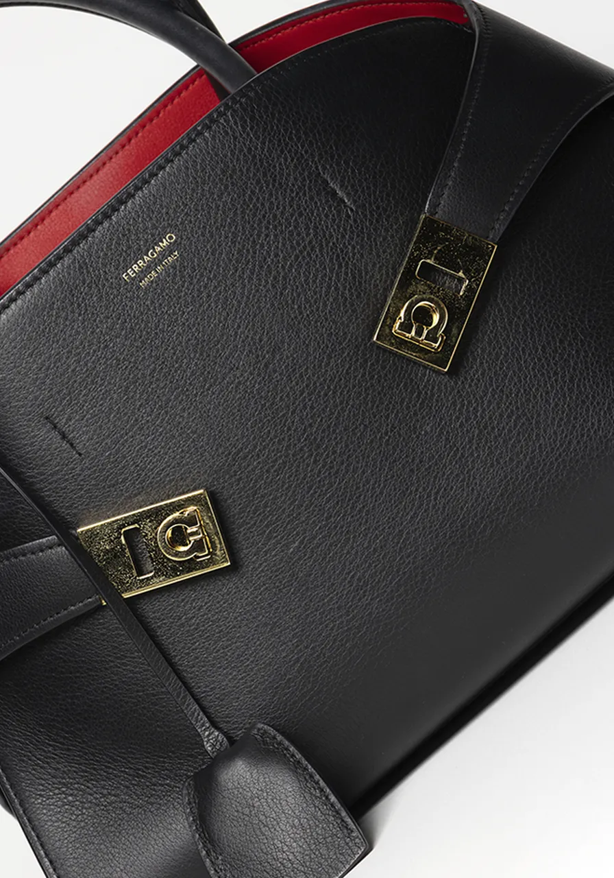 Ferragamo Hug 