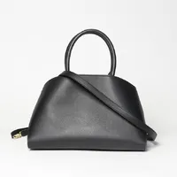 Ferragamo Hug  - imagem 8