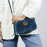 Gucci GG Marmont Camera Bag Velvet  - imagem 2