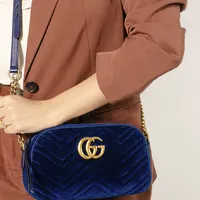Gucci GG Marmont Camera Bag Velvet Small - imagem 4