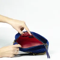 Gucci GG Marmont Camera Bag Velvet Small - imagem 5