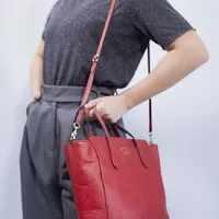 Gucci Medium Swing Tote Bag - imagem 2