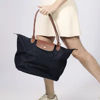 Longchamp  Le Pliage Tote Médio - imagem 2