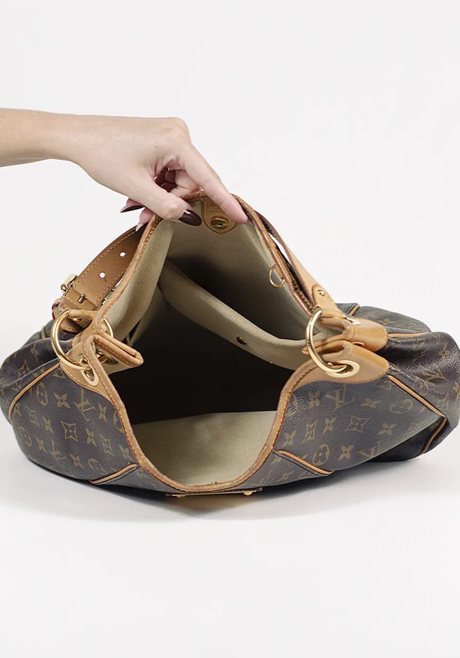 Louis Vuitton Galliera PM