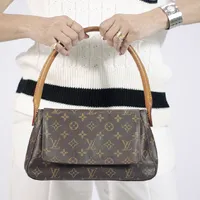 Louis Vuitton Monogram Looping PM - imagem 4