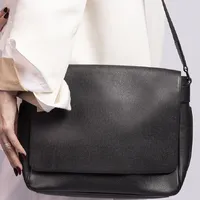 Louis Vuitton Messenger Taiga  - imagem 2